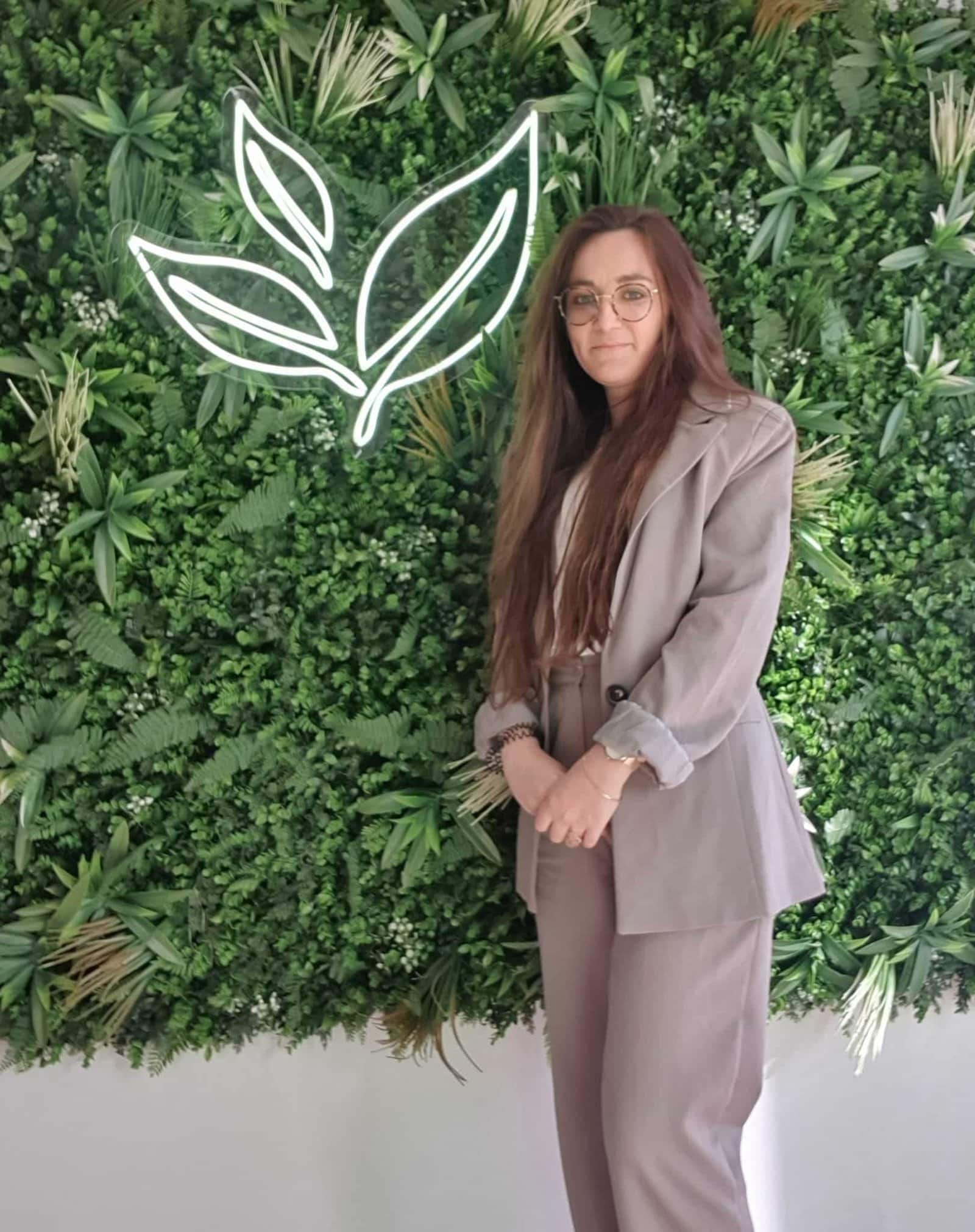 Vanessa Derenemesnil, responsable de l'agence Vert Assur à Caen